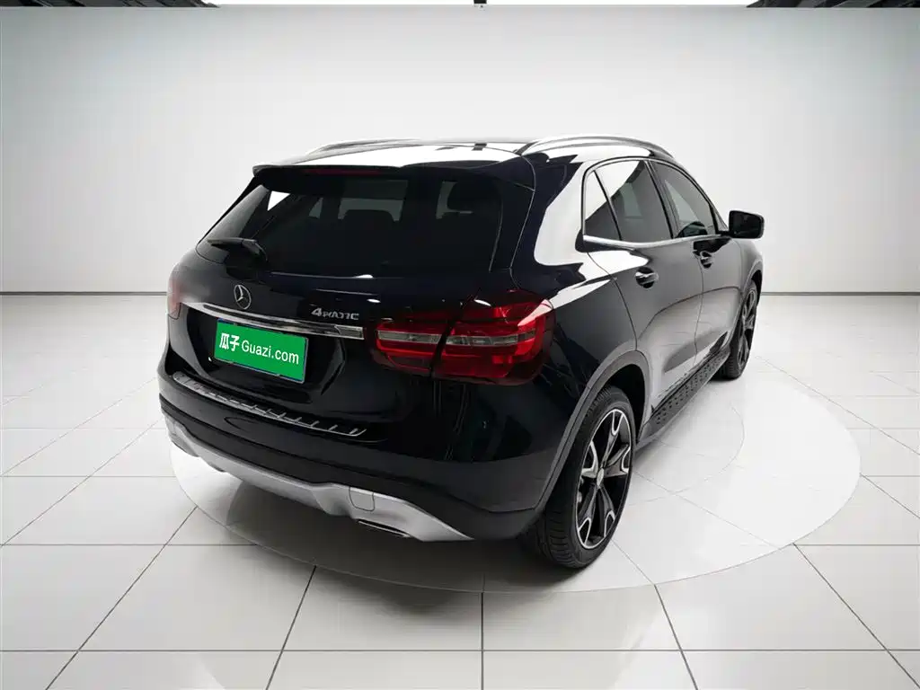 Mercedes-Benz GLA 2017 GLA 220 4MATIC Fashion фото 7