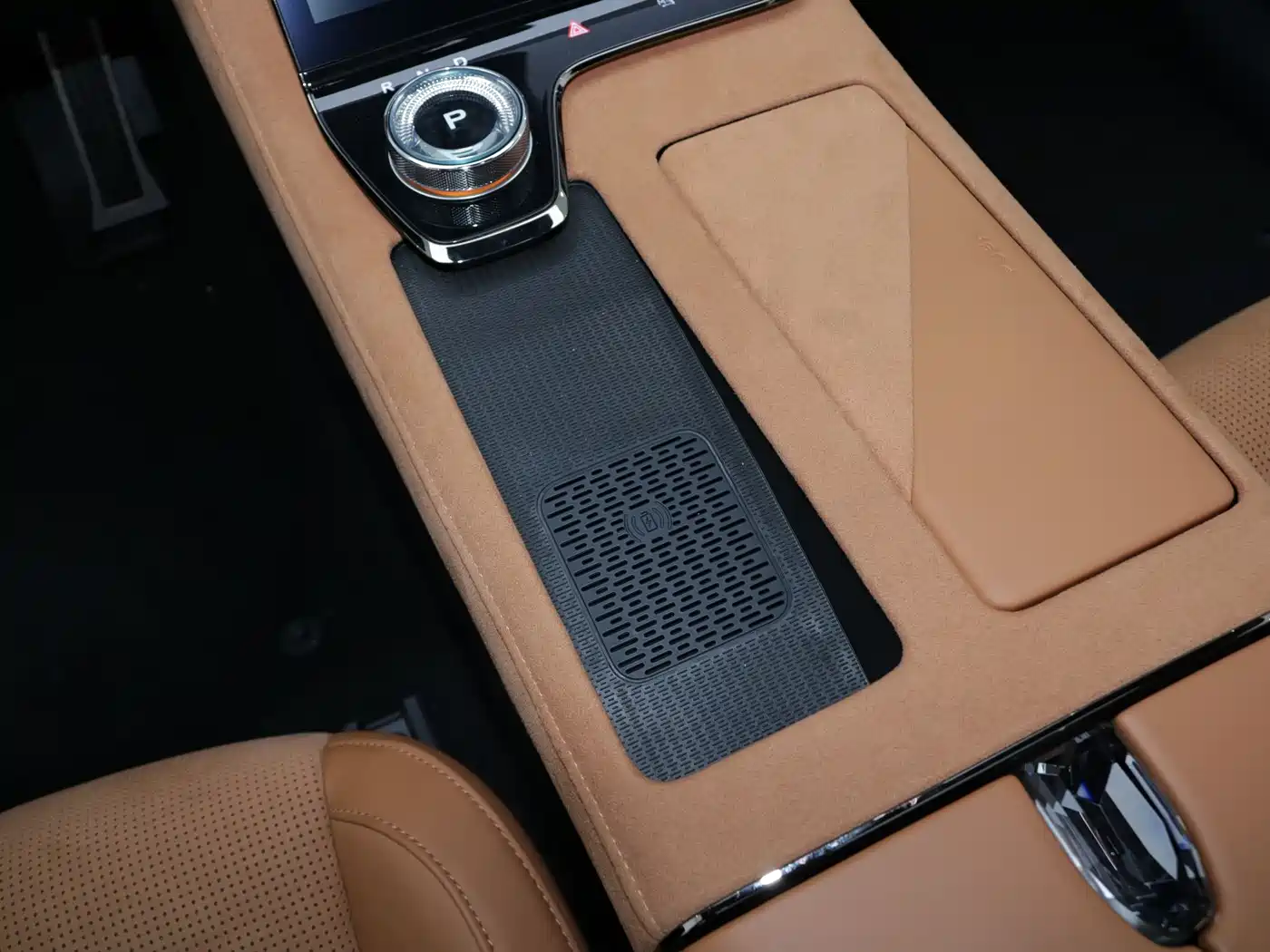 Voyah Auto VOYAH Zhuiguang 2024 PHEV AWD Ultra Long Range Flagship фото 16