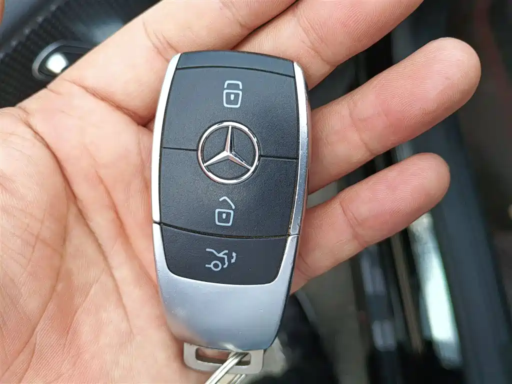 Mercedes-Benz A-Class 2019 Facelift A 200 L Sports Sedan фото 9