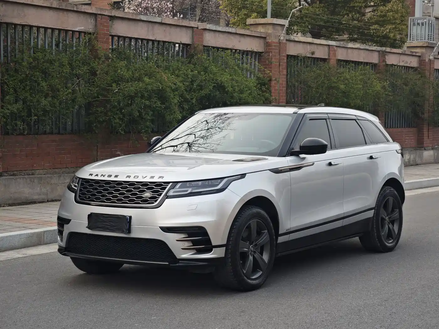 Land Rover Range Rover Velar 2018 P300 R-DYNAMIC S