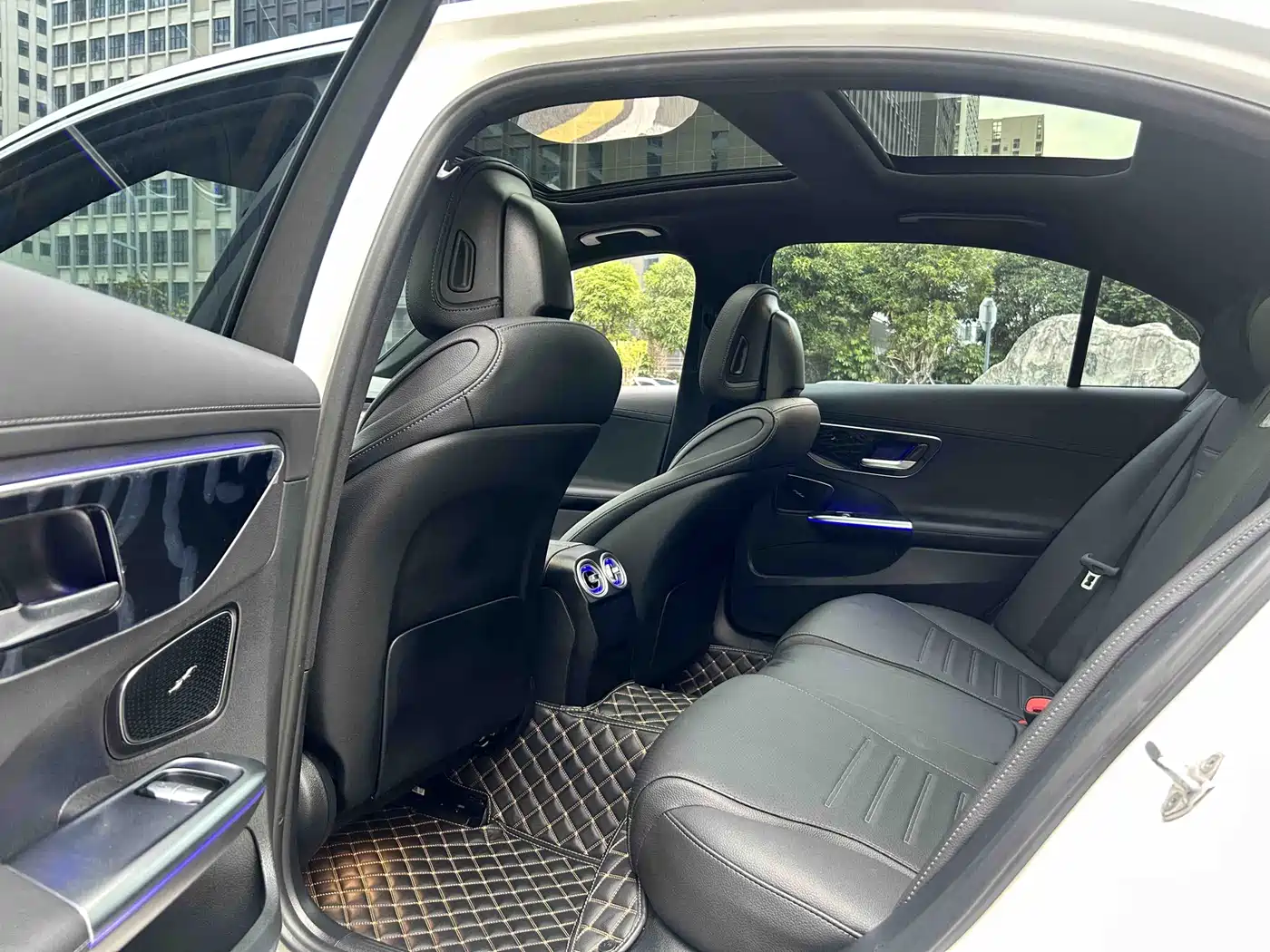 Mercedes-Benz C-Class 2023 C 200 L Sport фото 8