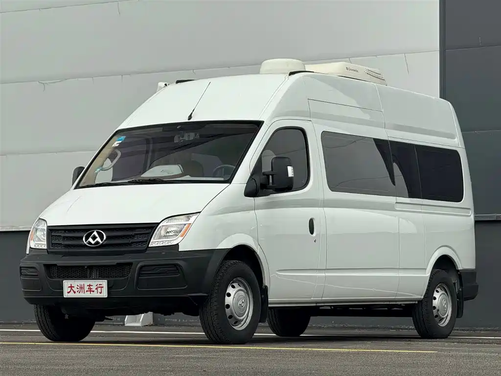 SAIC Maxus Xintu V80 2015 2.5T Manual Proud Transporter Edition Long Wheelbase High Roof