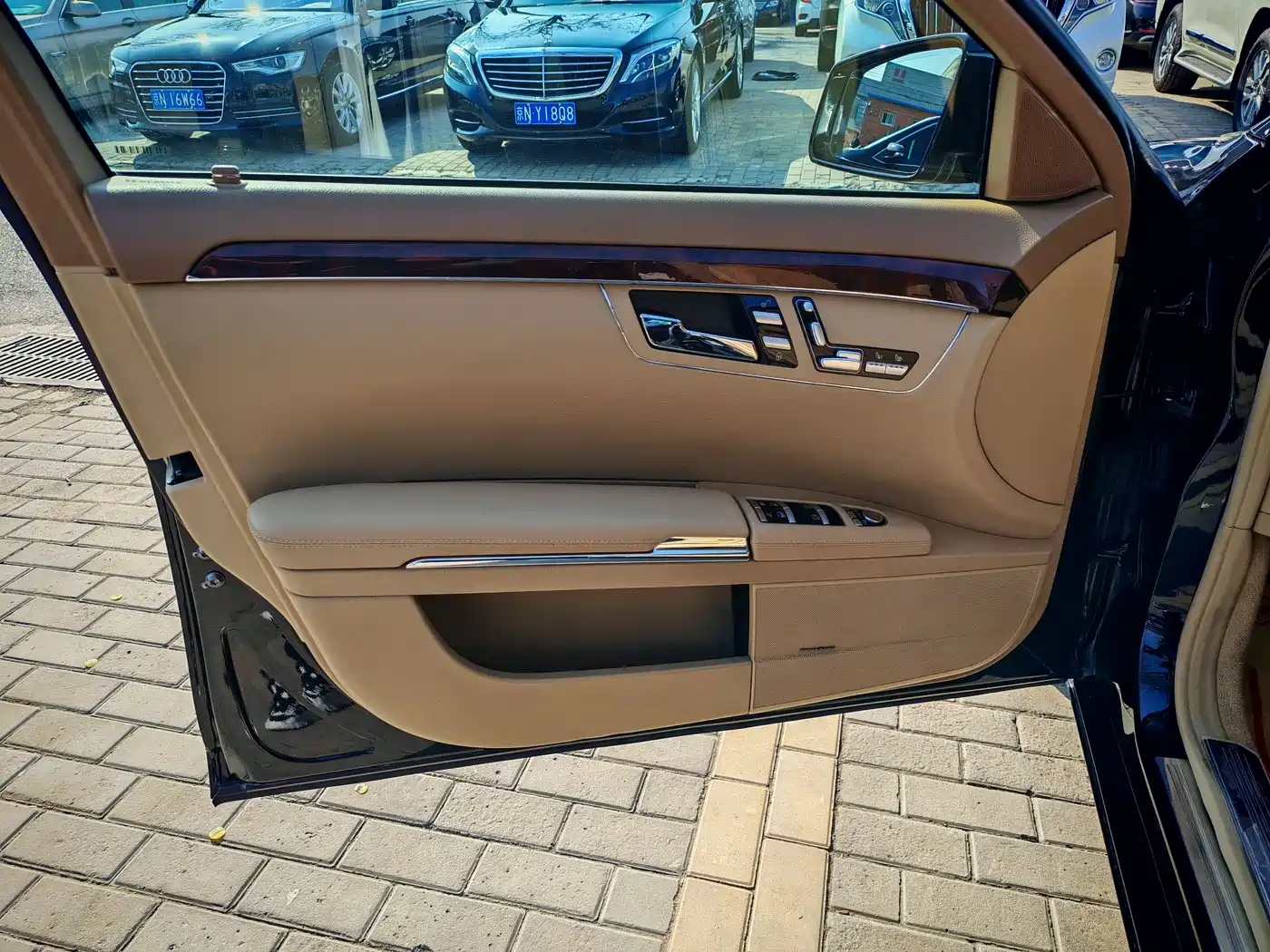 Mercedes-Benz S-Class 2012 S 300 L Luxury Grand Edition фото 10