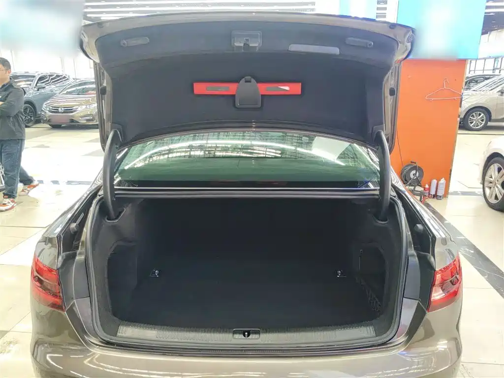 Audi A4L 2017 Plus 40 TFSI Progressive фото 19