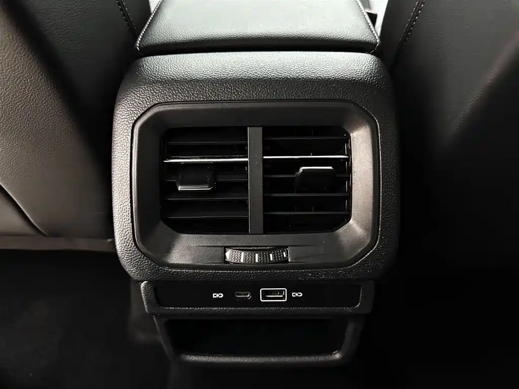 Volkswagen Tharu 2021 Model 280TSI 2WD Comfort Edition фото 17