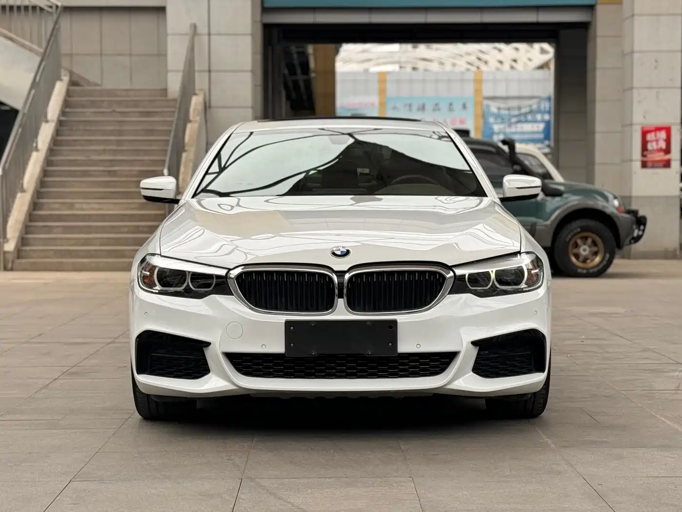 BMW 5 Series 2020 525Li M Sport Package фото 2