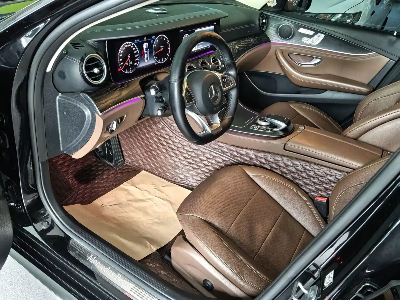 Photo 4 - Mercedes-Benz E-Class