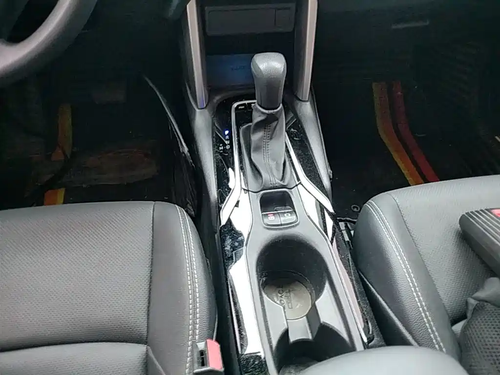 Toyota Frontlander 2022 2.0L CVT Luxury Edition фото 14