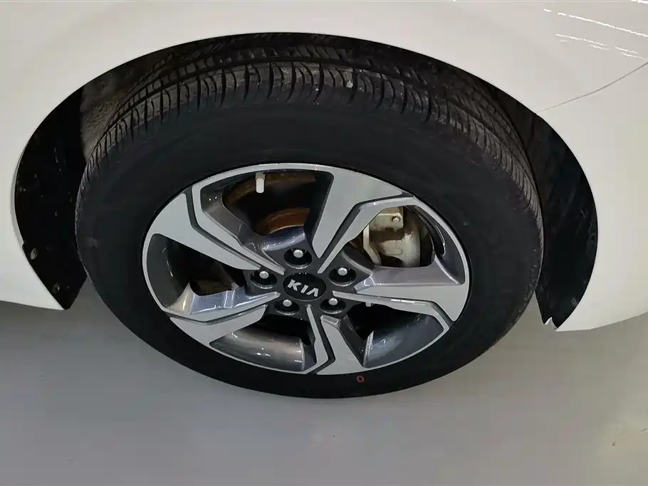 Kia K3 2019 1.5L CVT Smart Connect Edition фото 6