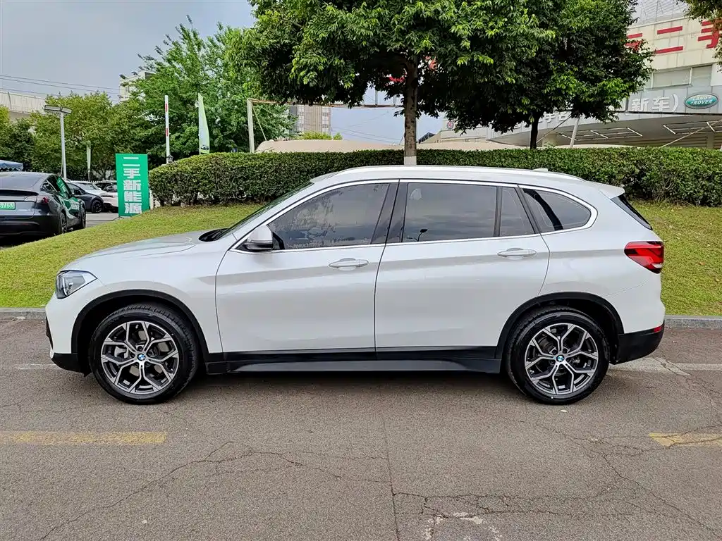 BMW X1 2021 Facelift sDrive25Li Leading фото 3