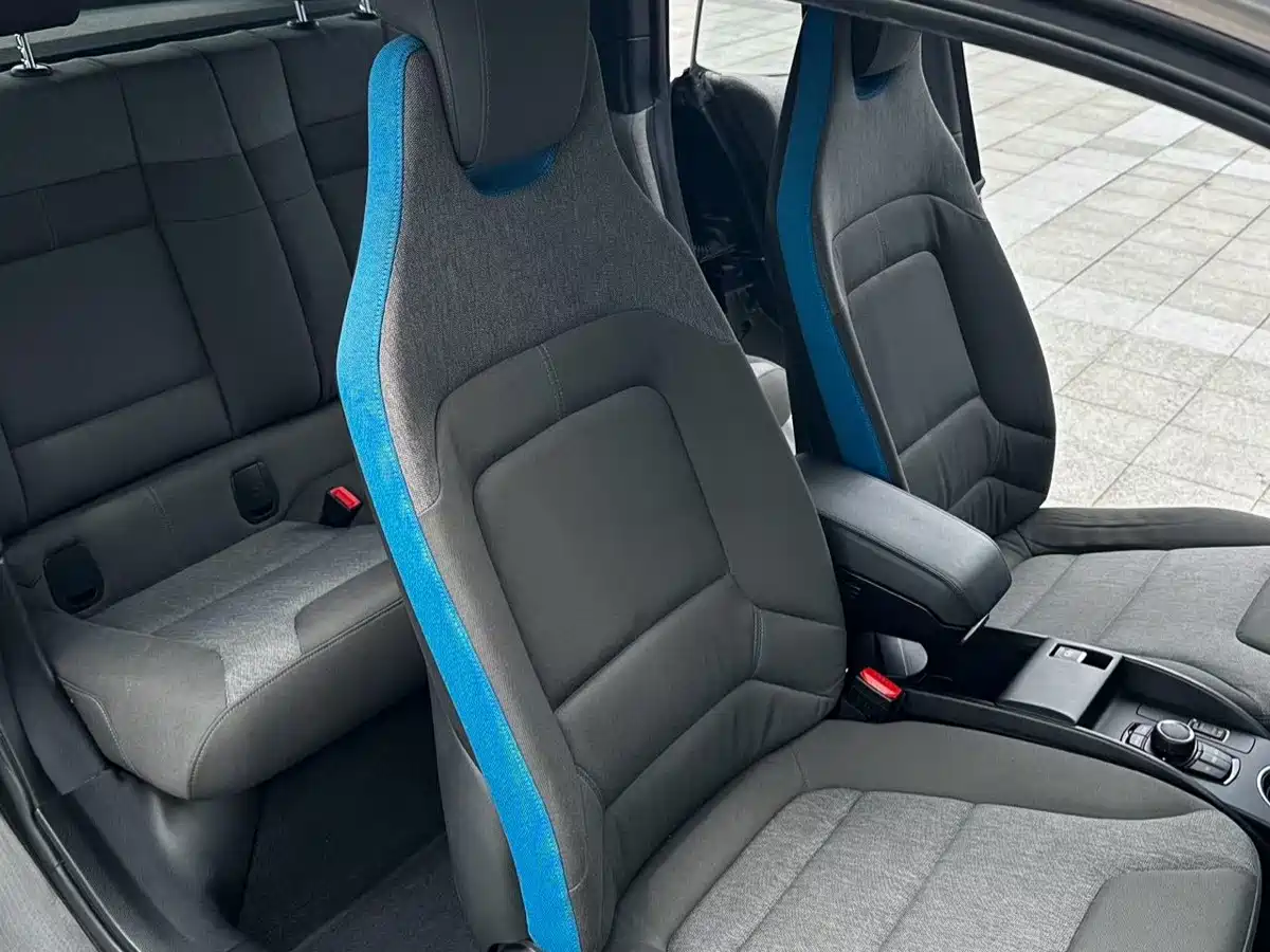Photo 8 - BMW i3 (Import)