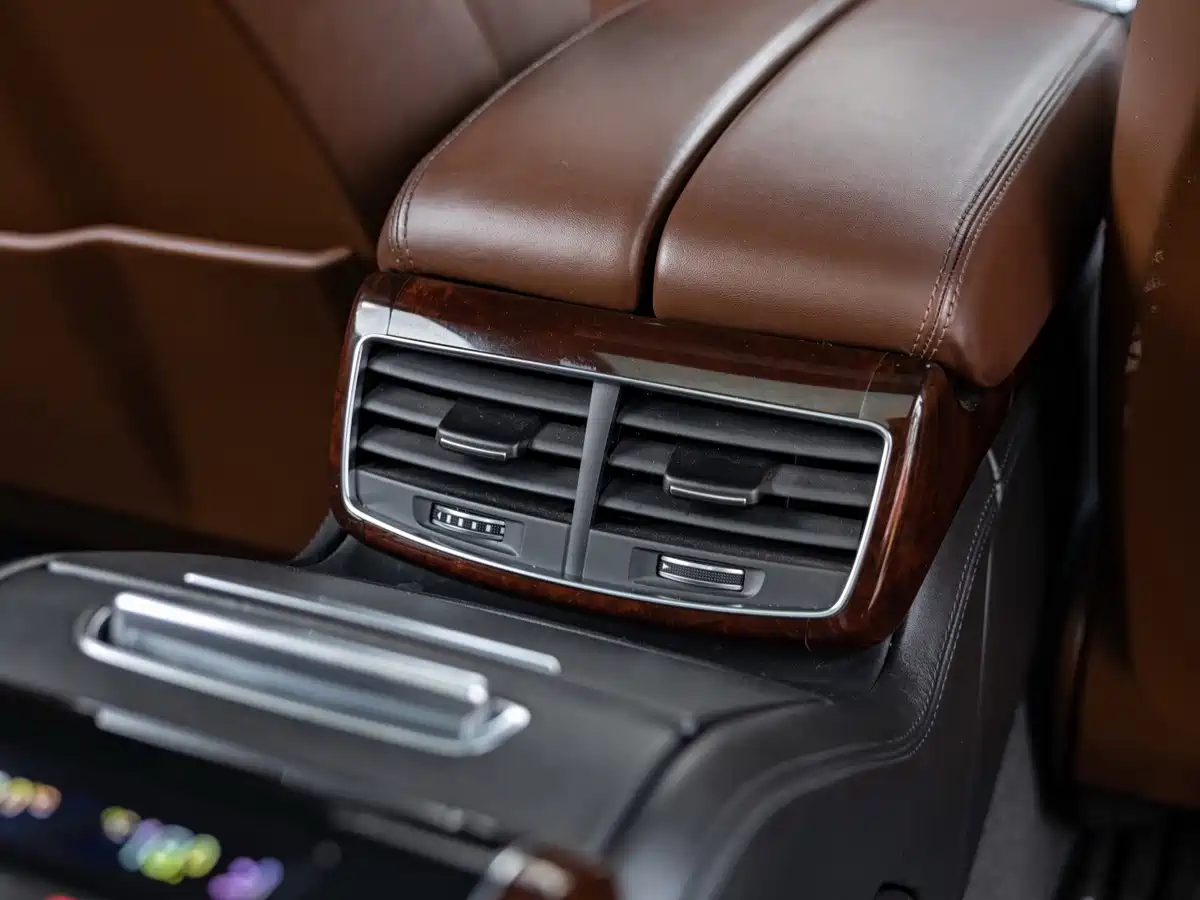 Фото 31 - Audi A8