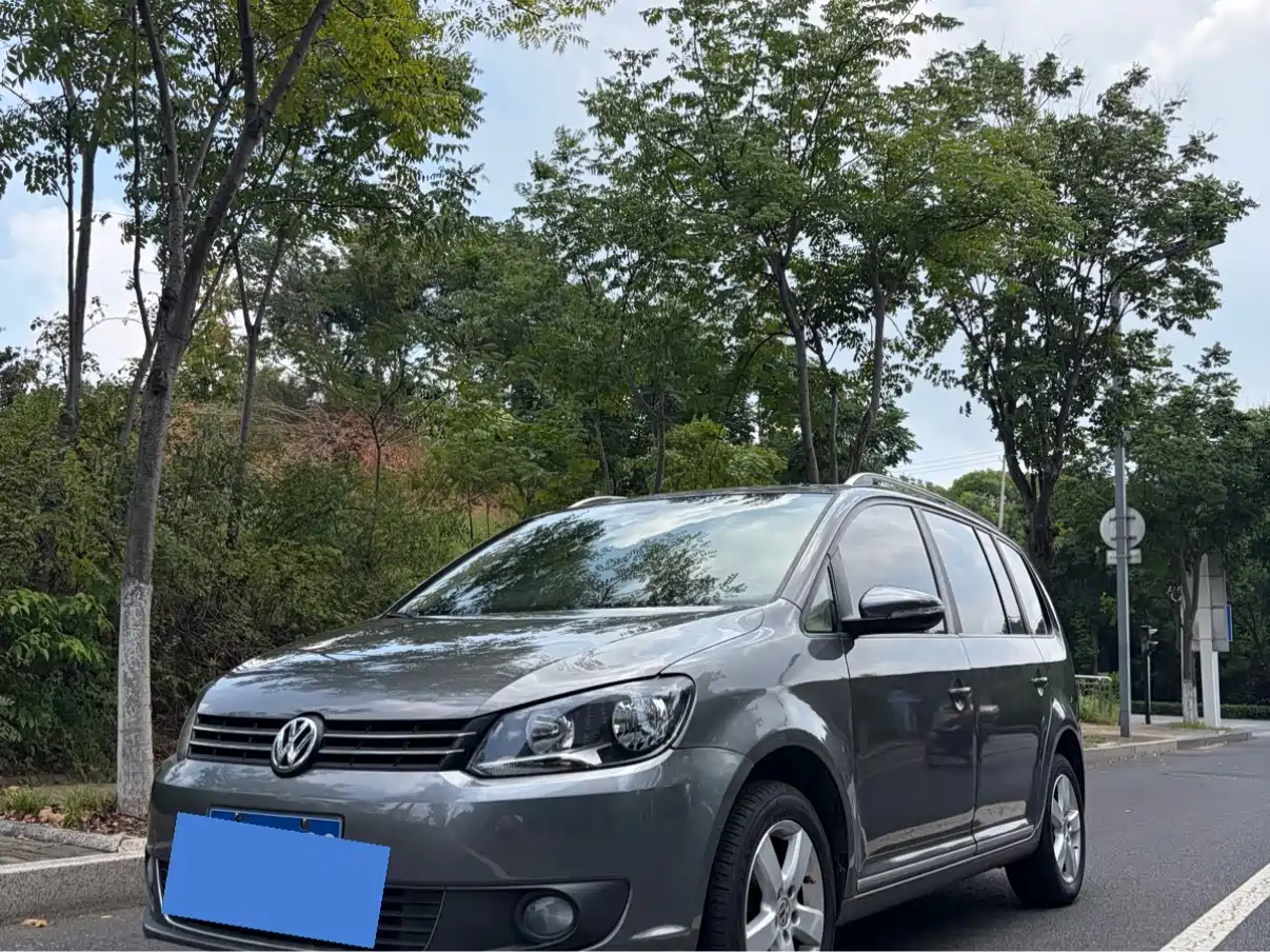 Volkswagen Touran 2015 2013 1.4T DSG Comfort 5-seater
