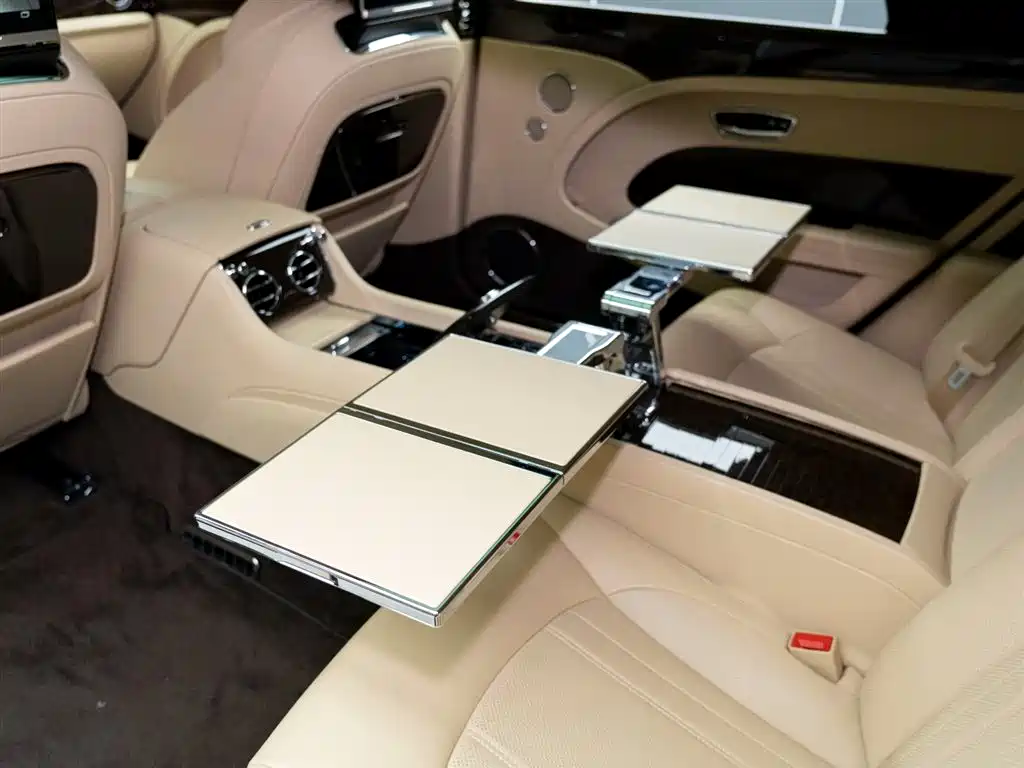 Bentley Mulsanne 2017 6.8T Long Wheelbase фото 12