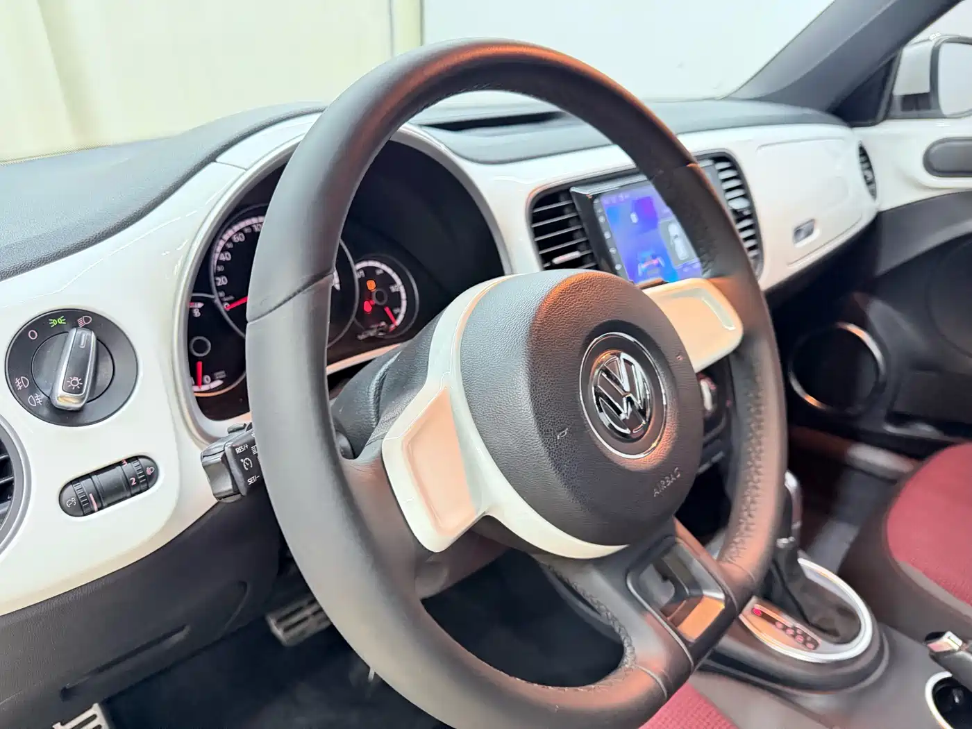 Volkswagen Beetle 2015 280TSI фото 20
