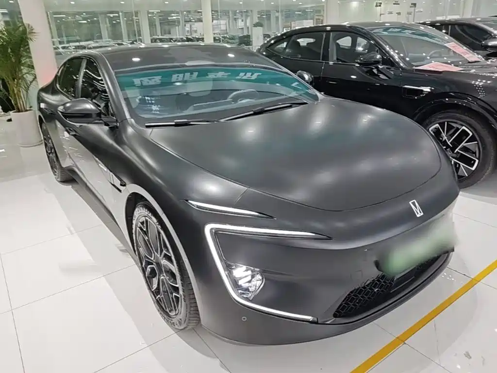 2026 Avatr 12