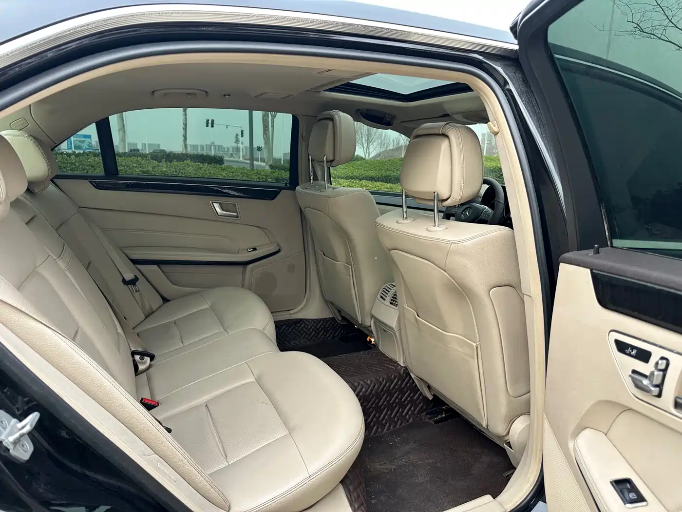 Mercedes-Benz E-Class 2014 Facelift E 260 L Sport фото 16