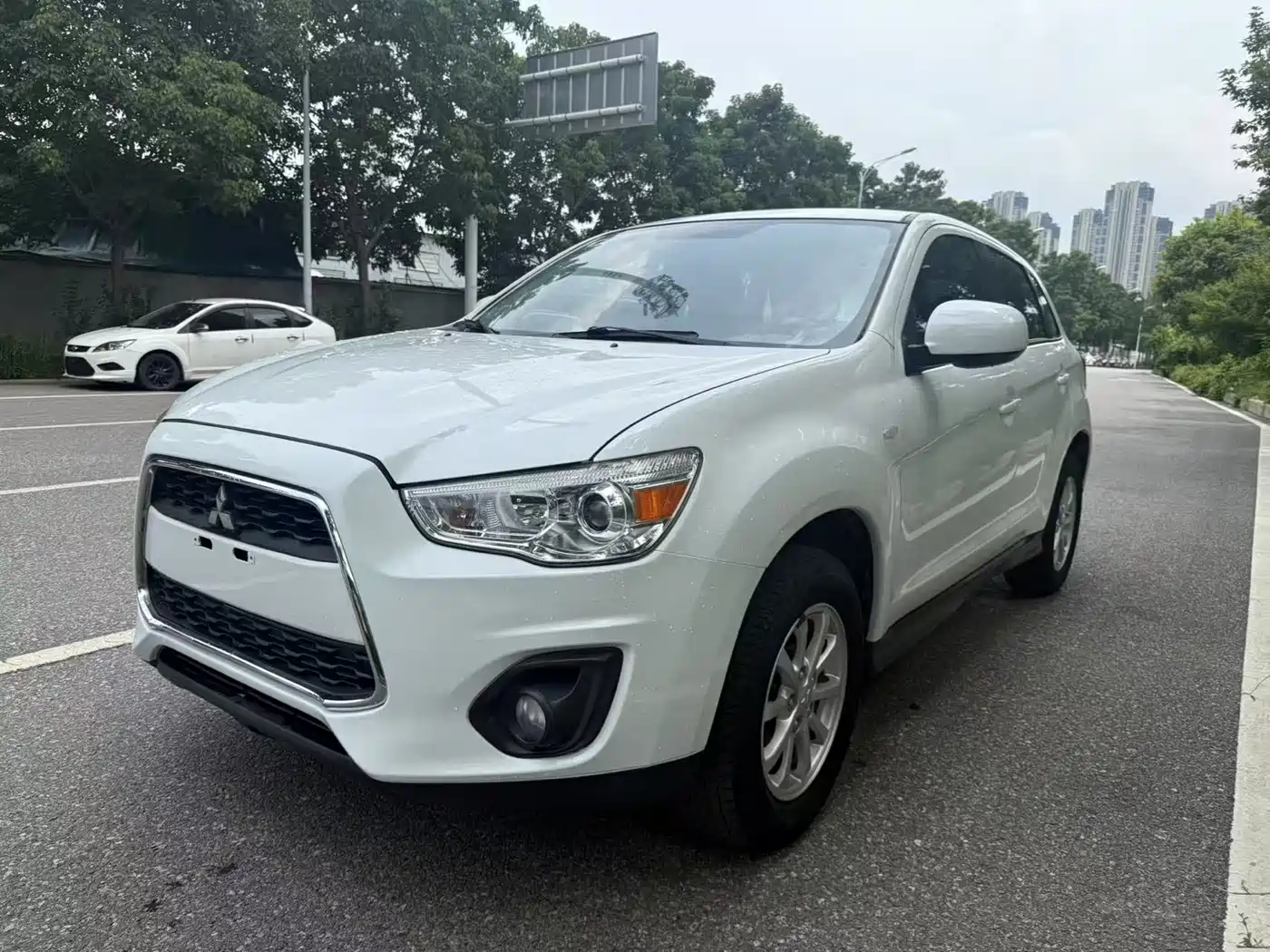 Mitsubishi ASX 2013 1.6L Manual 2WD Standard