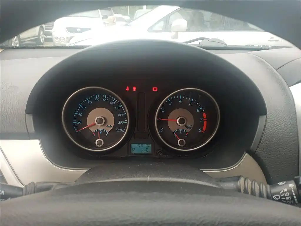 Buick Excelle 2013 1.5L Automatic Classic фото 12