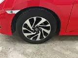 Фото 23 - Honda Civic