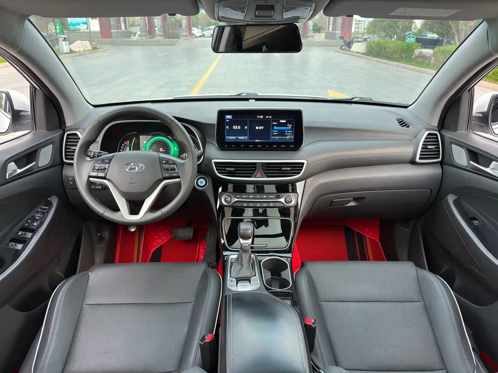 Фото 9 - Hyundai Tucson