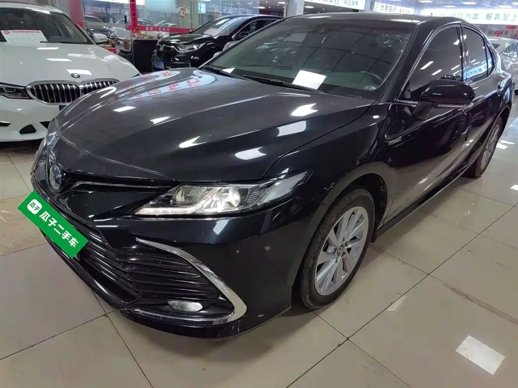 Toyota Camry 2023 Hybrid 2.5HGVP Leading Edition фото 2