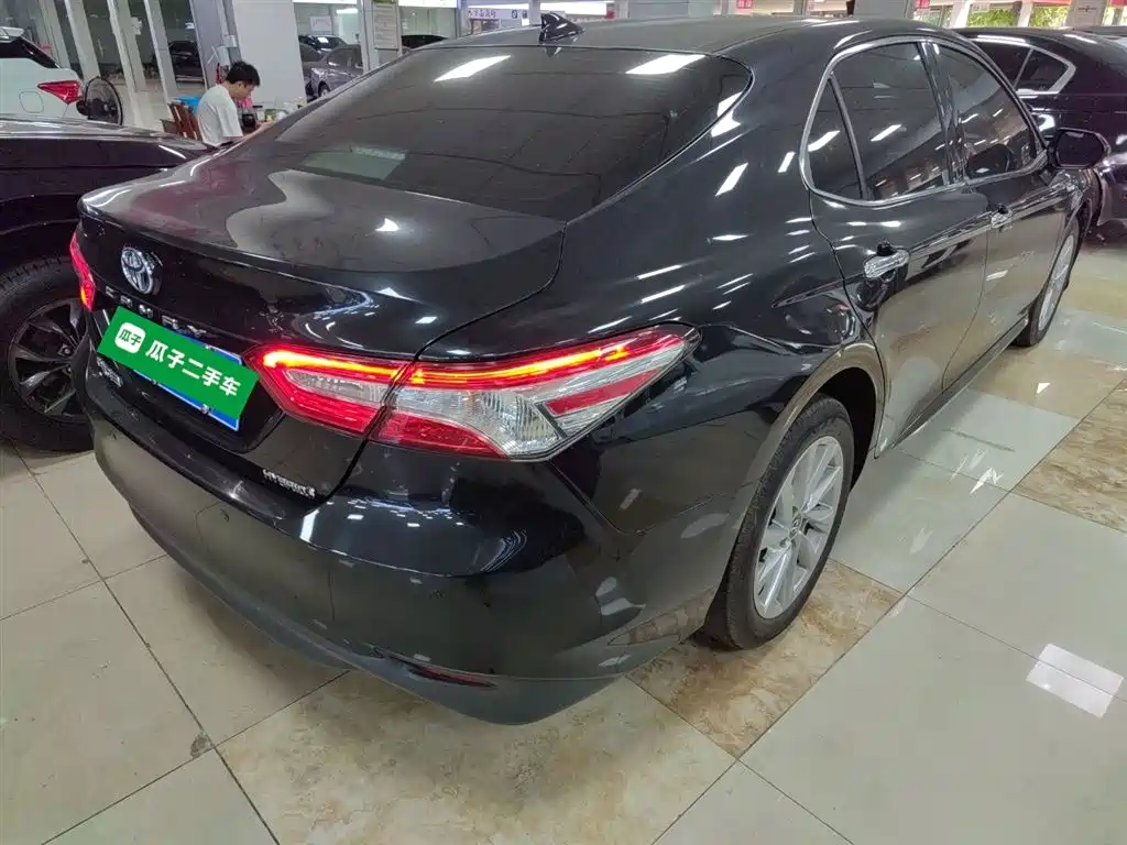 Toyota Camry 2023 Hybrid 2.5HGVP Leading Edition фото 5