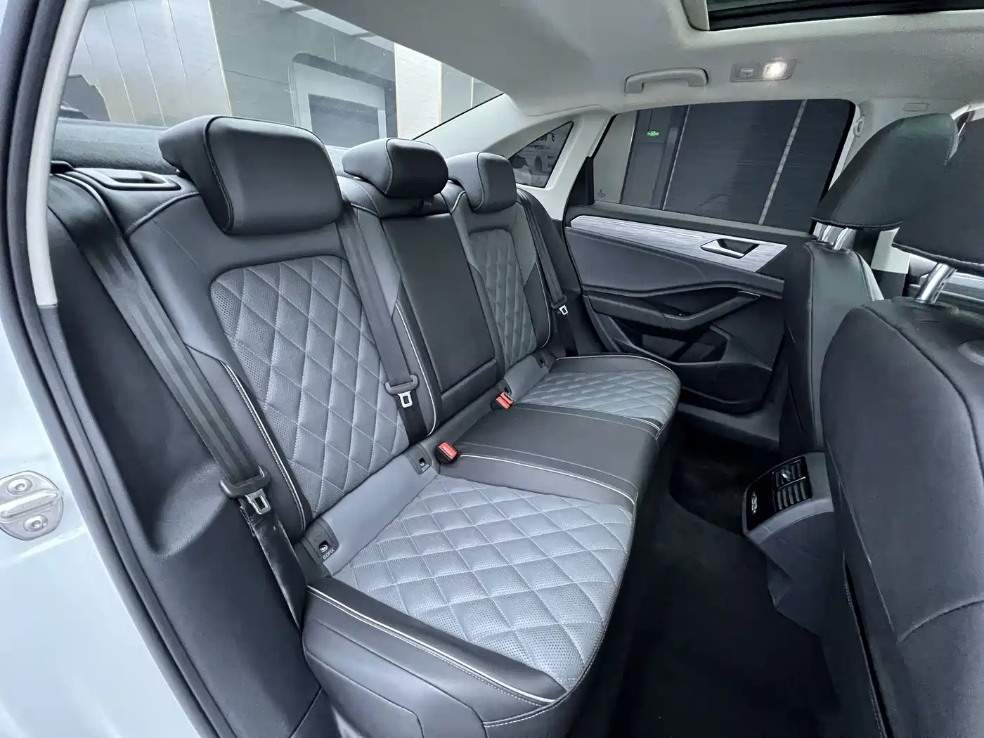 Volkswagen Sagitar 2023 280TSI DSG Beyond Lite фото 3