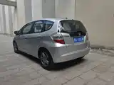 Фото 8 - Honda Fit