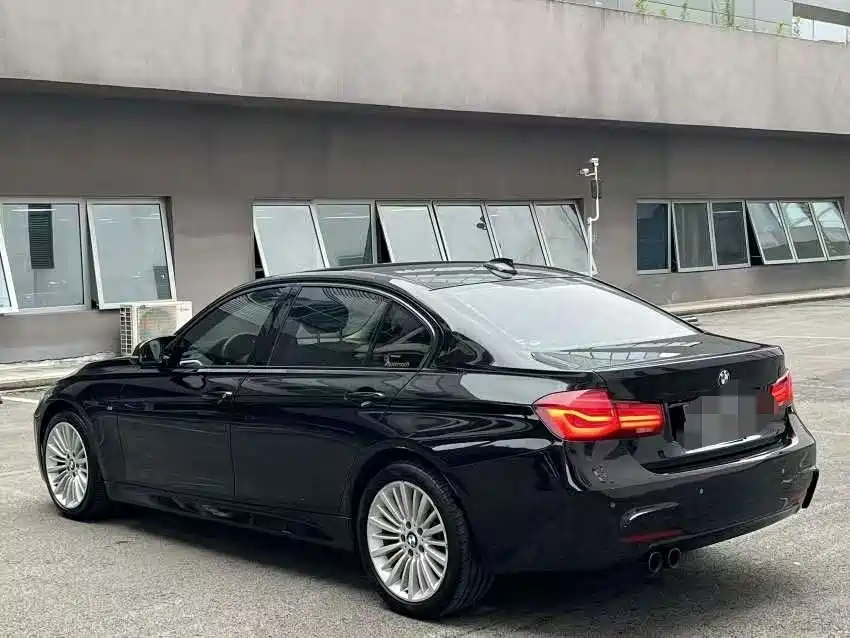 Фото 9 - BMW 3 Series