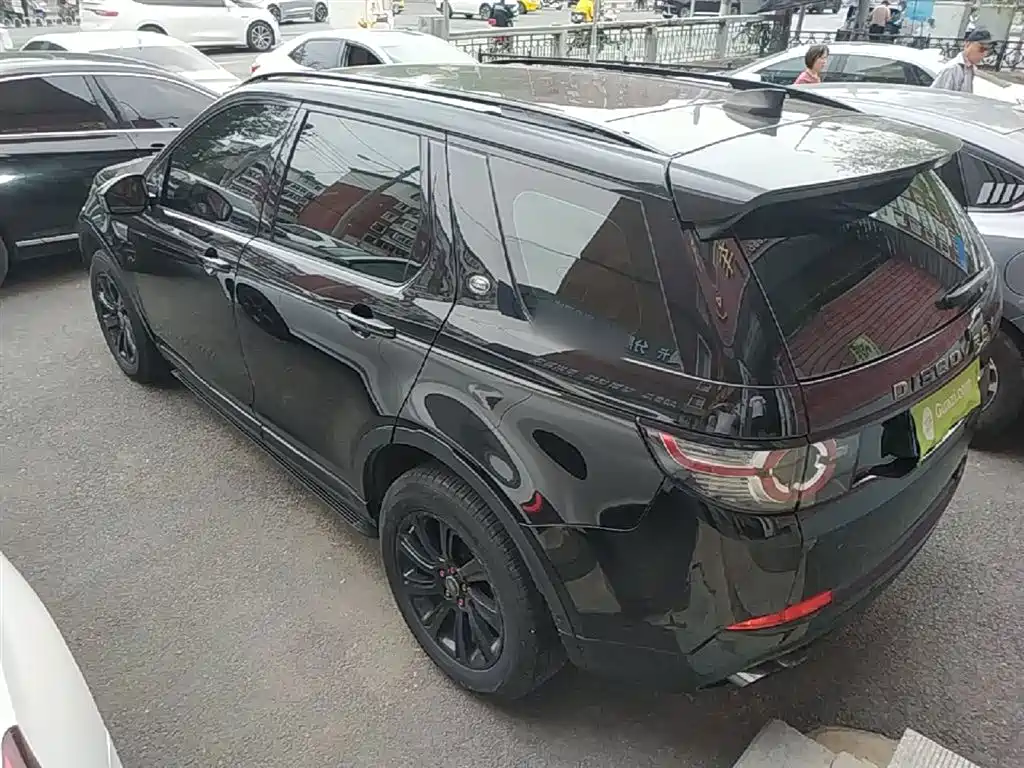 Land Rover Discovery Sport 2018 240PS SE Edition фото 5