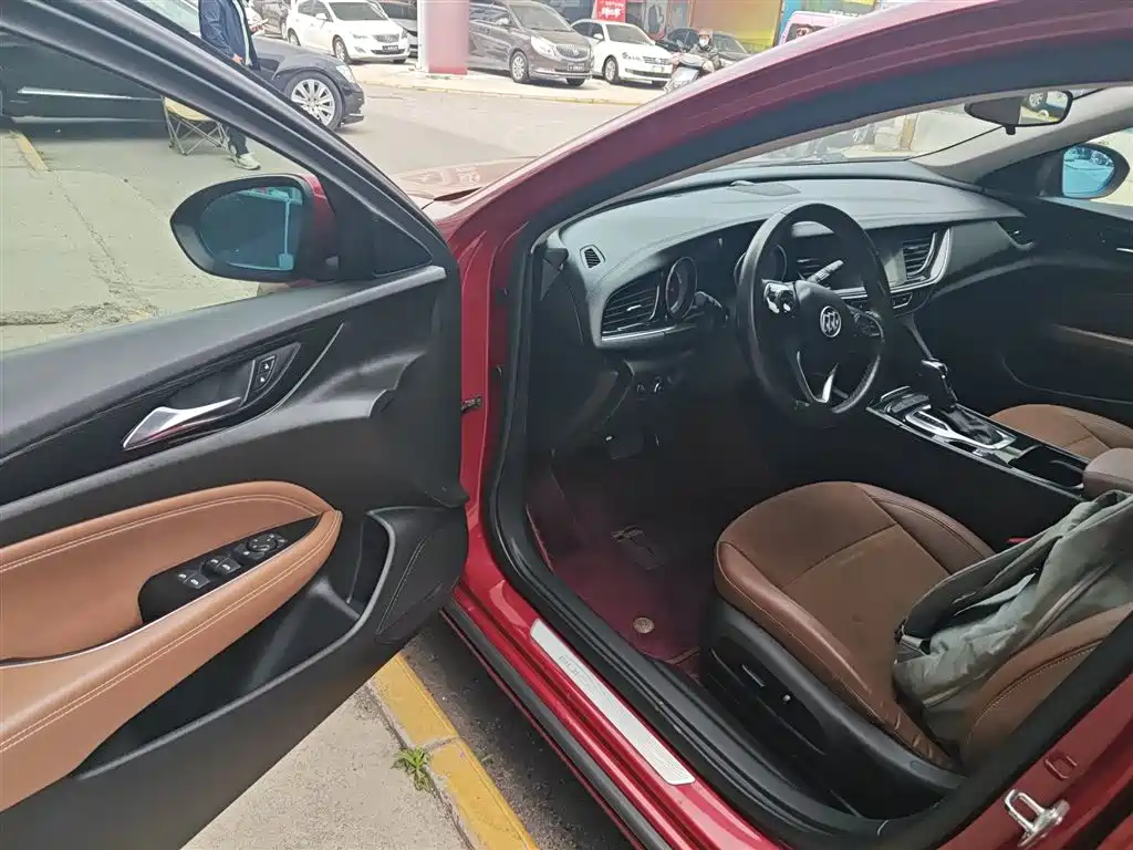 Buick Regal 2017 20T Elite Type фото 16