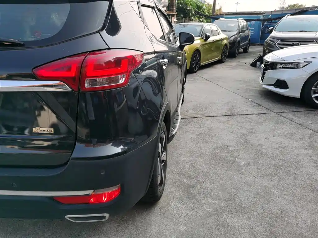 JAC Motors Refine S3 2017 2017 1.6L CVT Luxury Smart