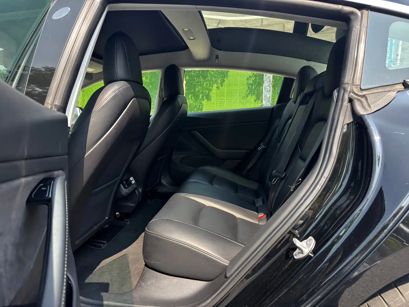 Tesla Model 3 (Import) 2019 2019 Long Range All-Wheel Drive Edition