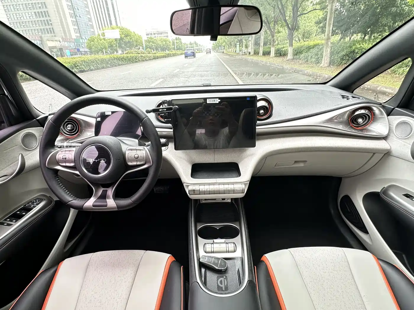 BYD Dolphin 2021 Model 405km Fashion Edition фото 9