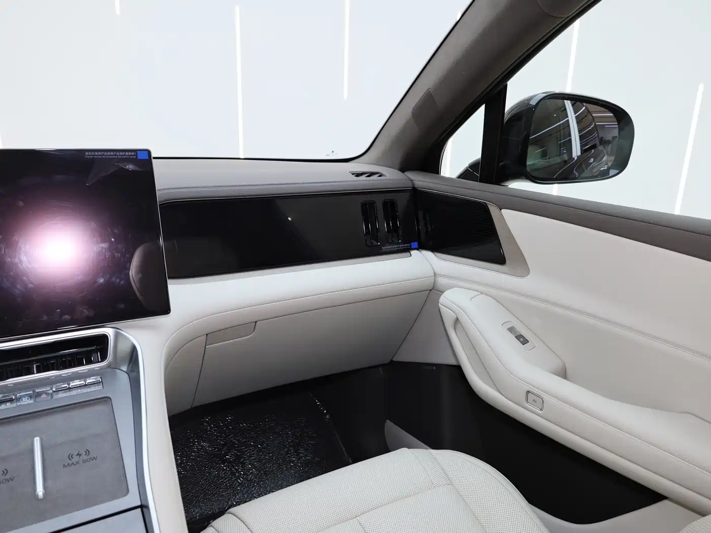 Denza N8L 2026 Model Prestige Edition фото 18