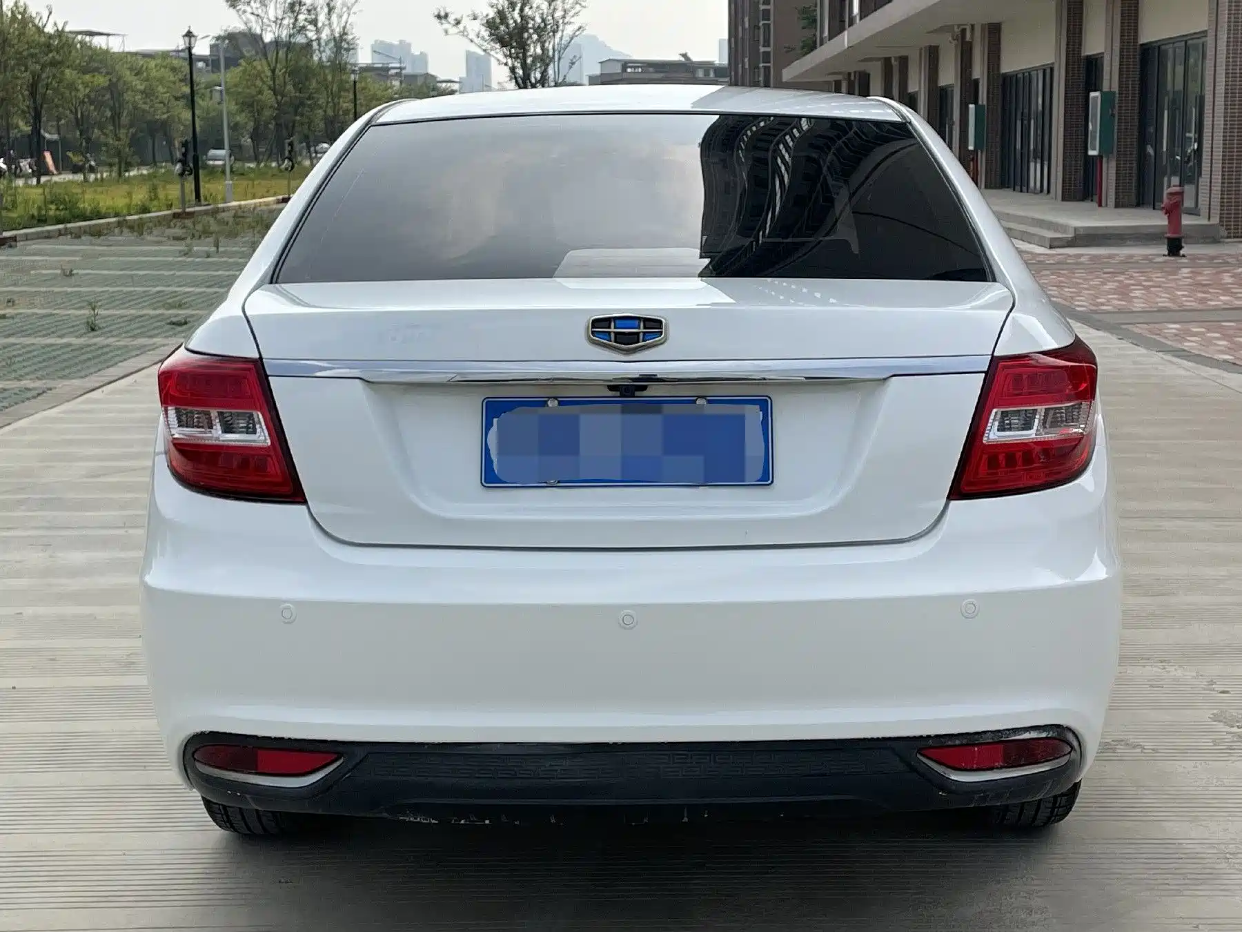 Фото 5 - Geely Vision