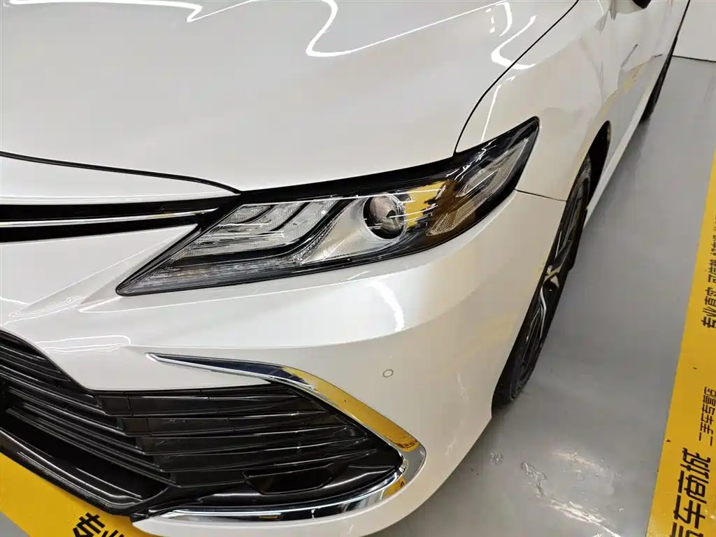 Toyota Camry 2021 2.5G Luxury Edition фото 24