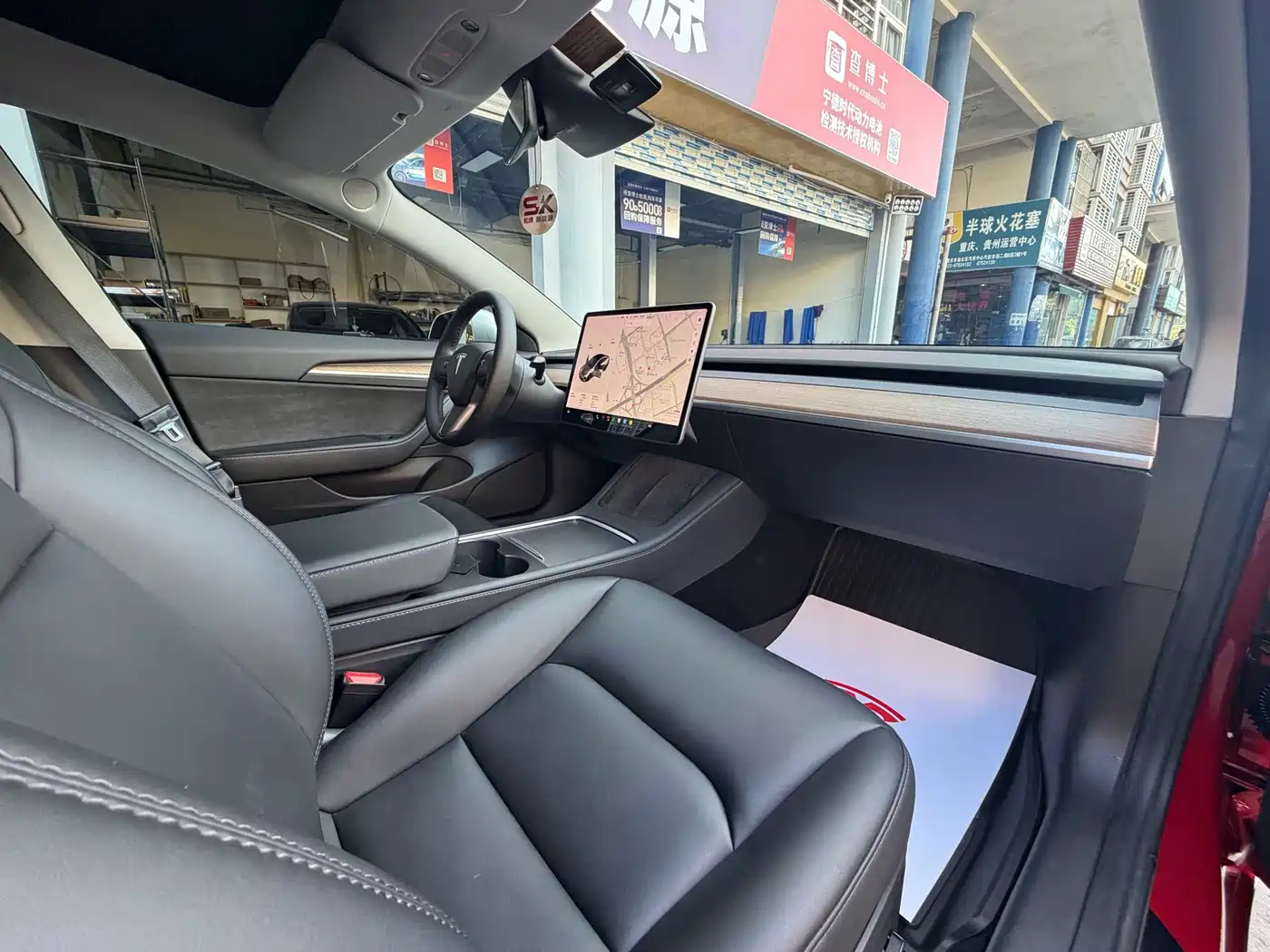 Фото 8 - Tesla Model 3