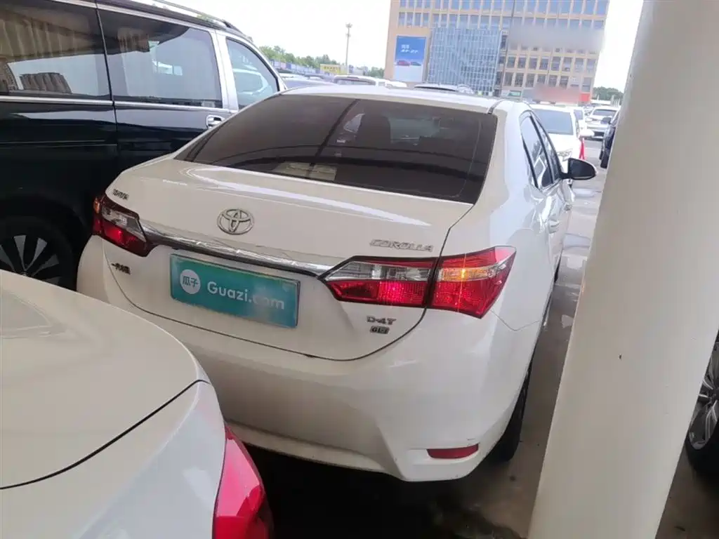 Toyota Corolla 2017 Facelift 1.2T S-CVT GL-i фото 7