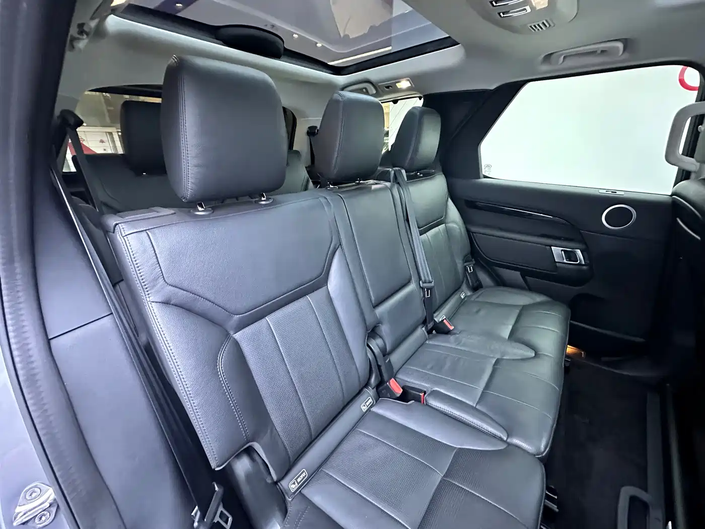 Land Rover Discovery 2020 3.0 SC V6 SE фото 15