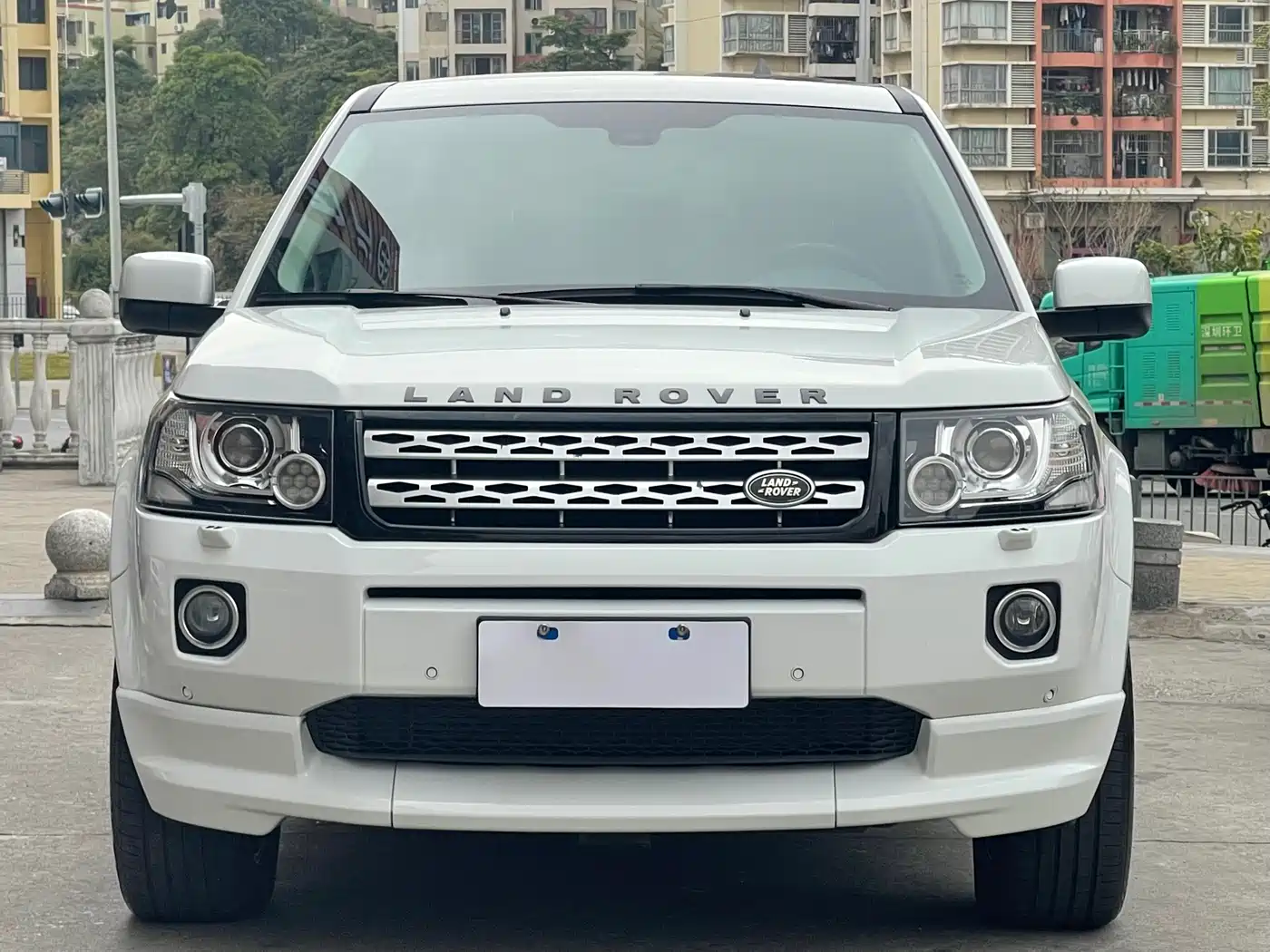 Land Rover Freelander 2 2014 2.0T Si4 HSE Gasoline Edition фото 2