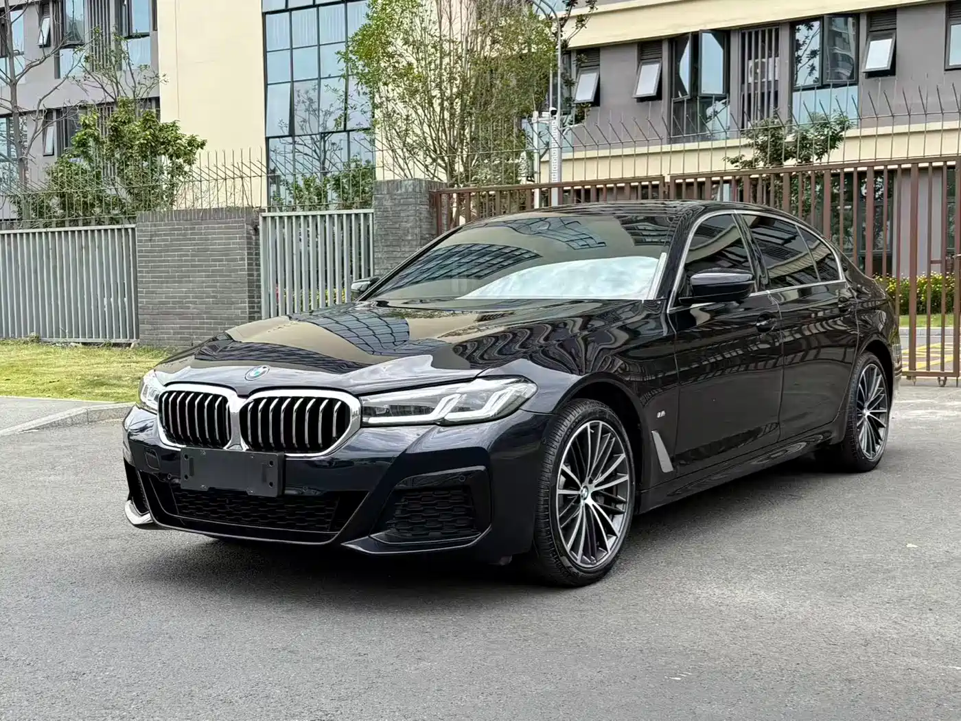 BMW 5 Series 2022 Facelift 530Li Leading M Sport Package