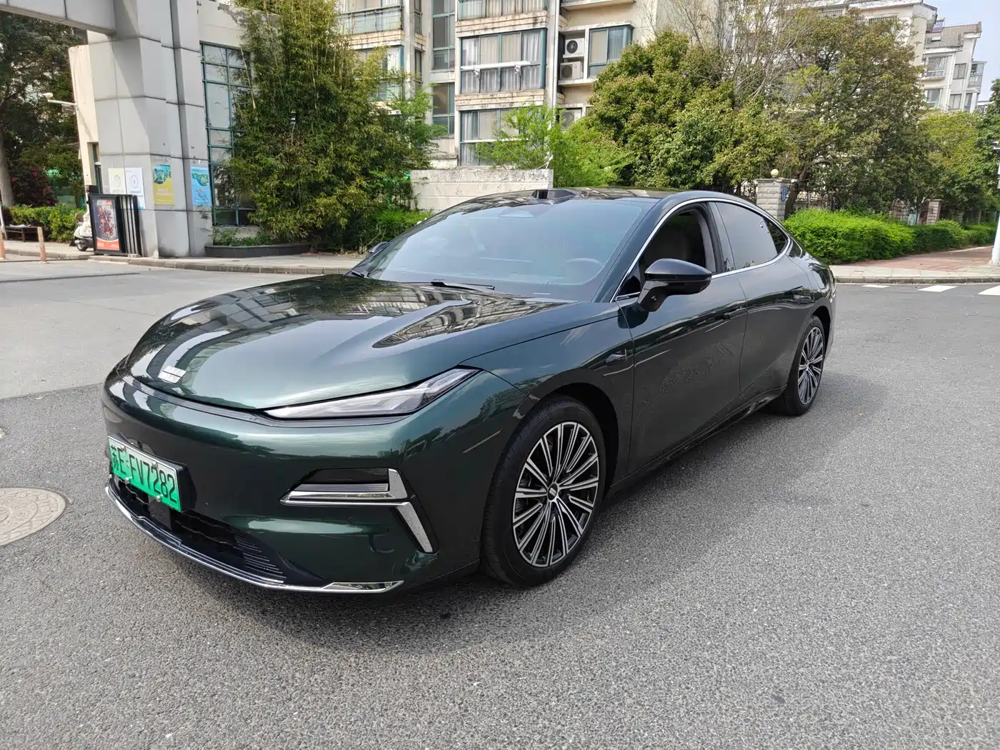 GEELY GALAXY GALAXY SPARKLE 8