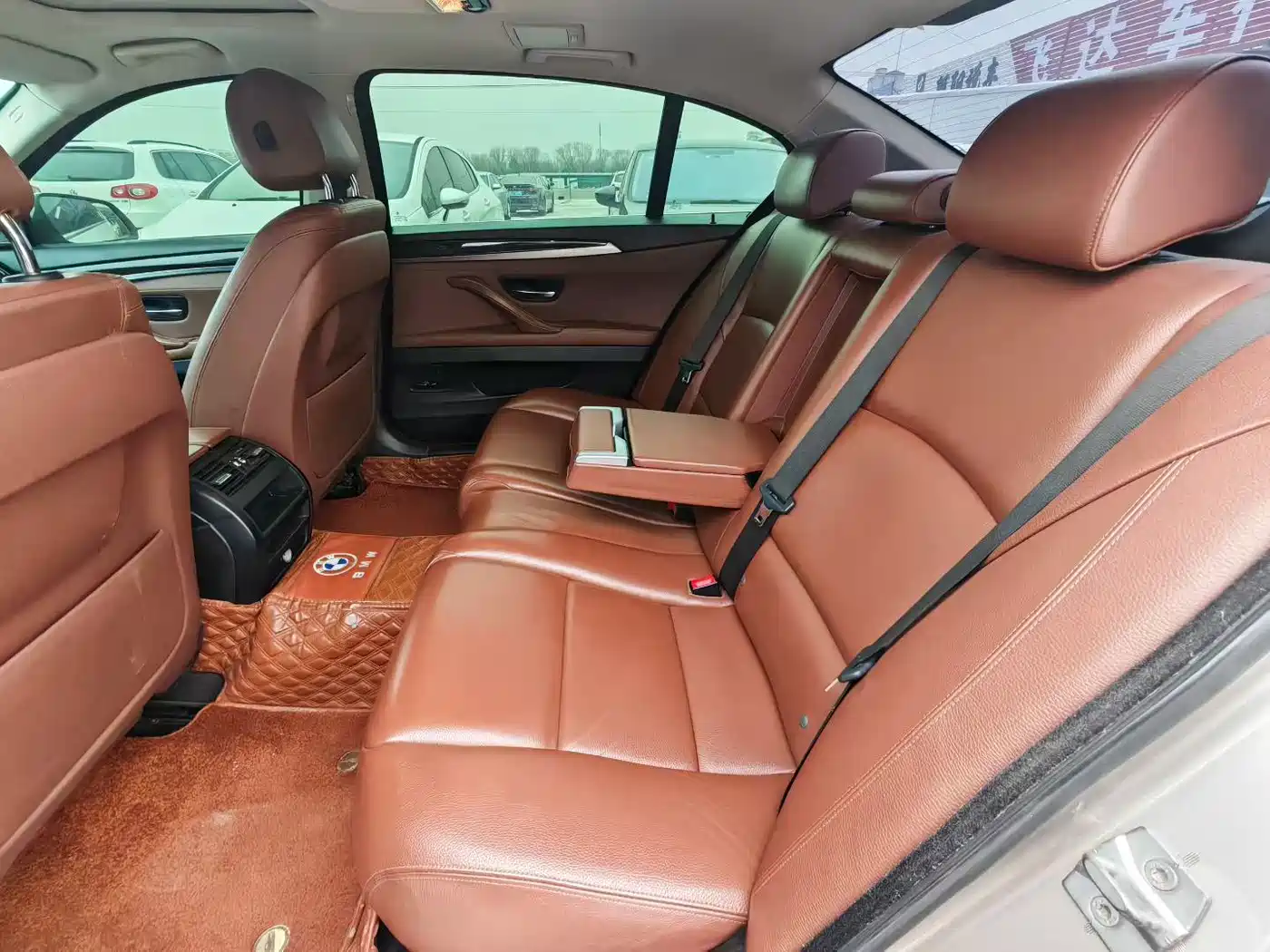 BMW 5 Series 2014 525Li Leading фото 8