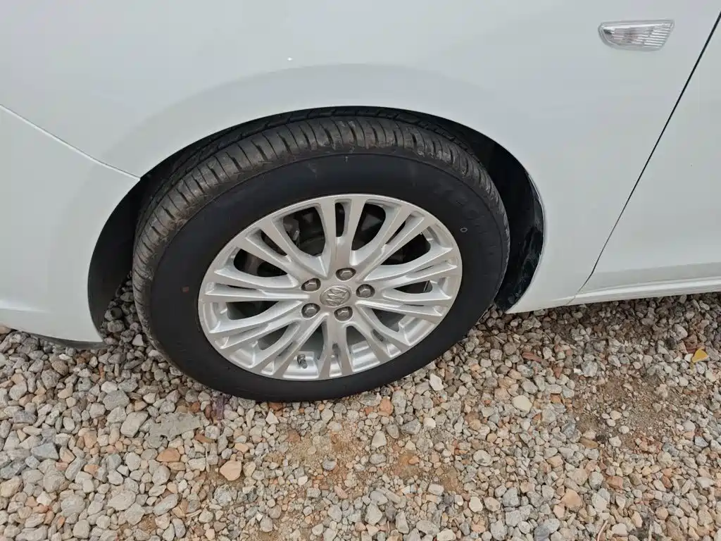 Фото 23 - Buick Excelle