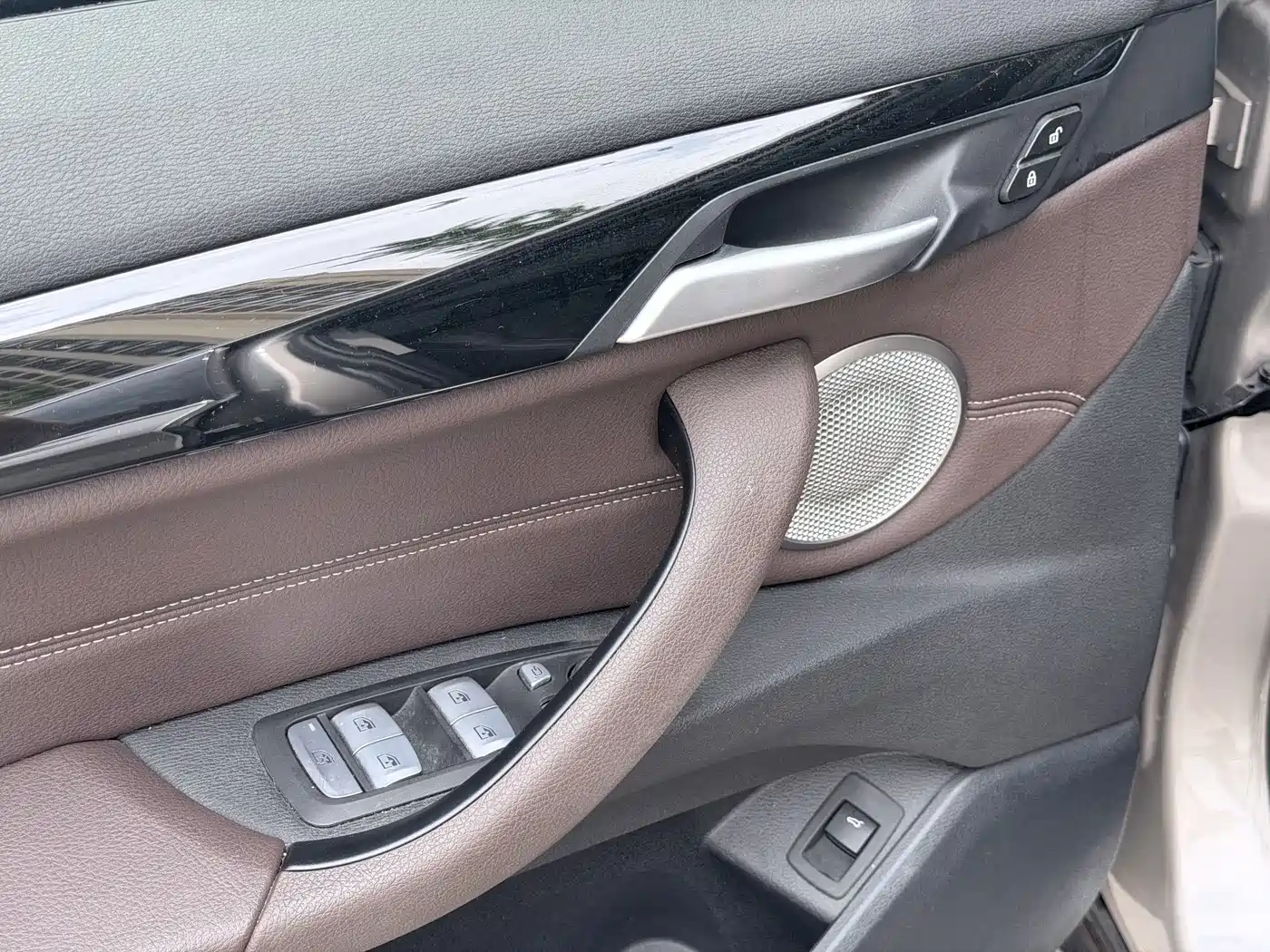 BMW X1 2022 sDrive25Li Leading фото 8