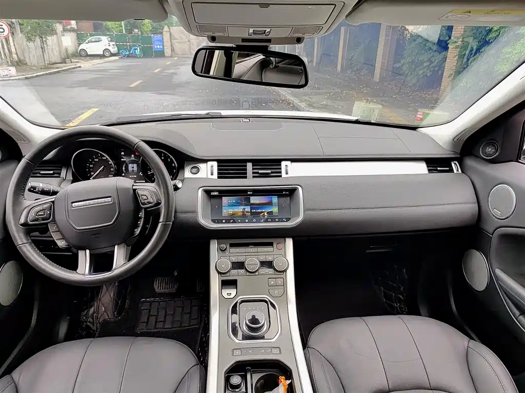 Land Rover Range Rover Evoque 2018 240PS SE Smart Edition фото 10