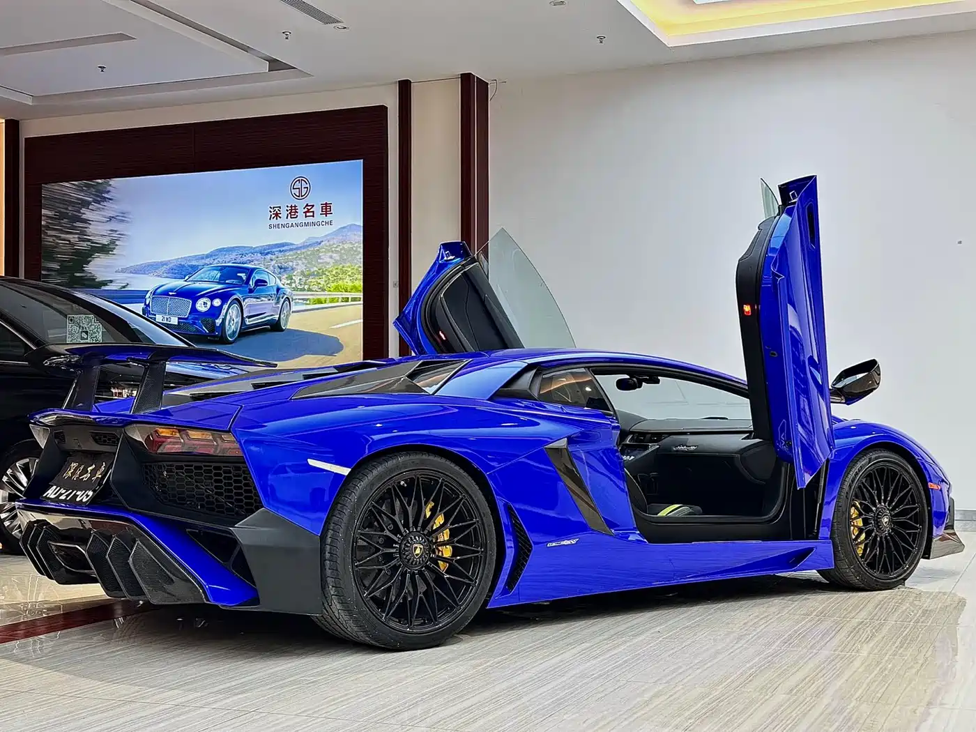 Lamborghini Aventador 2011 LP 700-4 фото 6