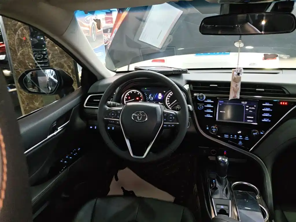 Toyota Camry 2018 2.0G Luxury Edition фото 11